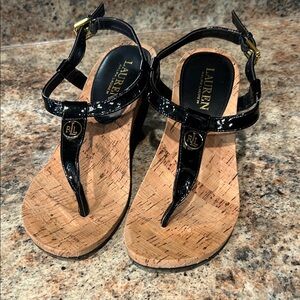 Lauren~Ralph Lauren REETA Black Patent Leather T Strap Wedge Women's 6B Sandals